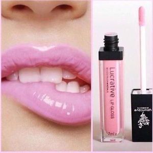 Younique Lip Gloss-Loveable